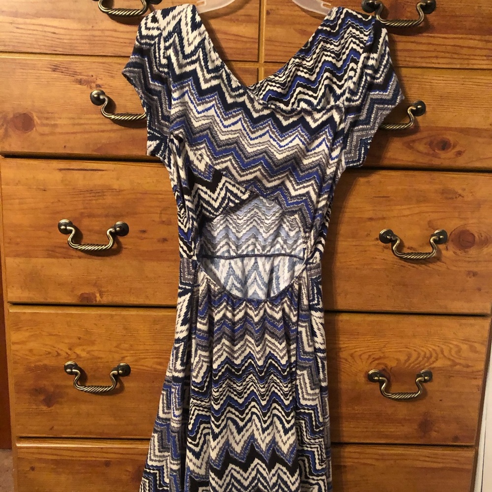 Dress - Picture 2 of 2